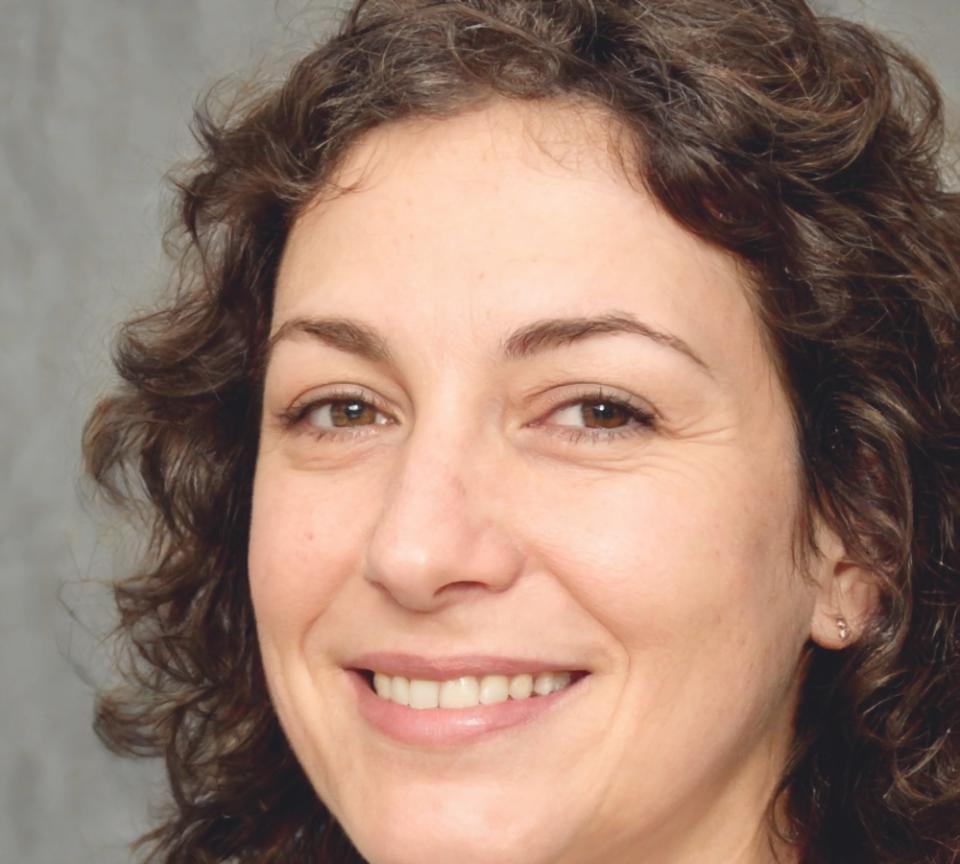 Elena Martínez, Directora de Investigación Financiera